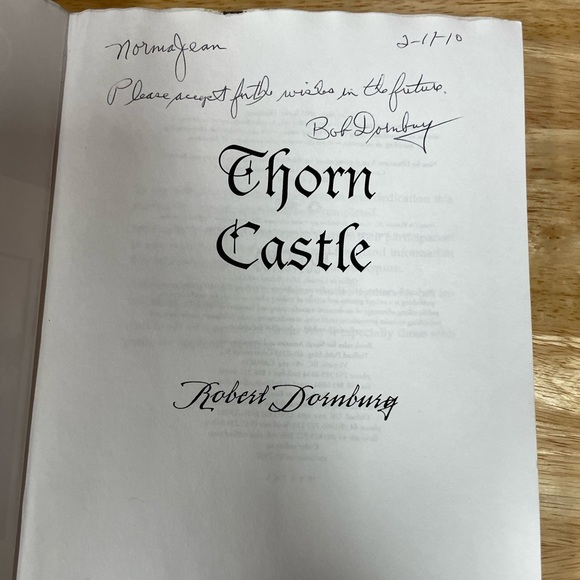 Thorn Castle by Robert Dornburg Autographed Copy 2005 Trafford Publishing - Picture 2 of 12